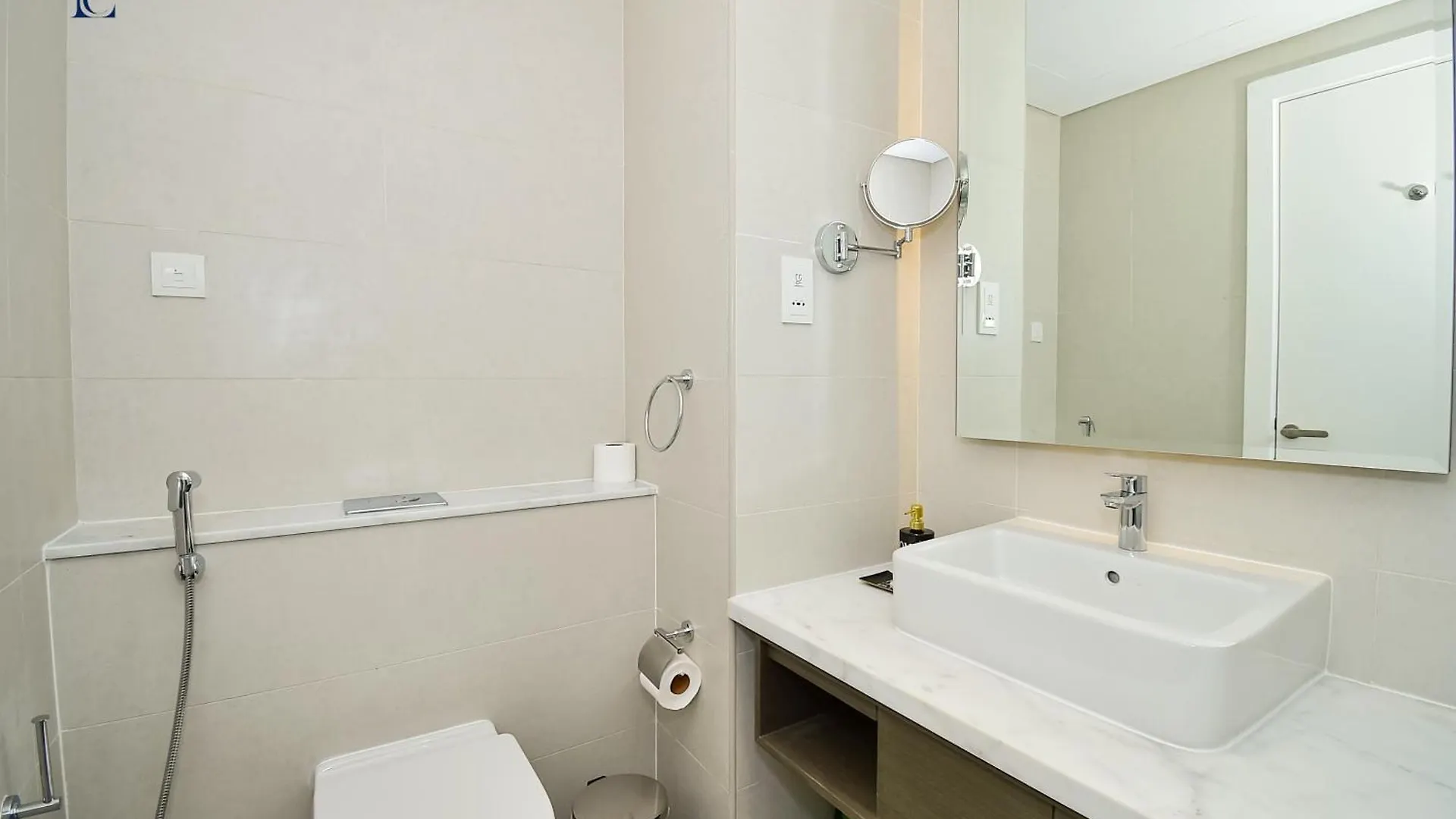 Luxury Escapes - Damac Maison Prive - Canal View Studio Apts - Near Dubai Mall