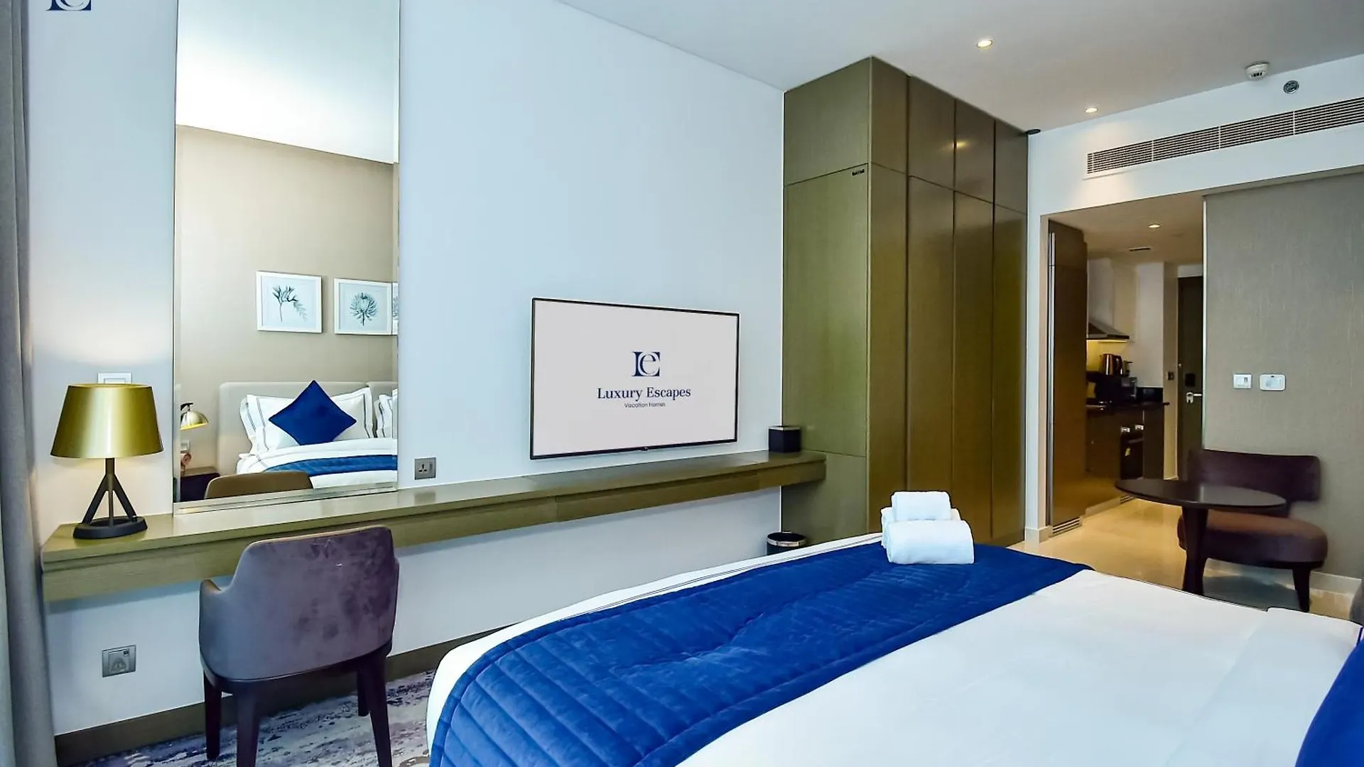 Luxury Escapes - Damac Maison Prive - Canal View Studio Apts - Near Dubai Mall