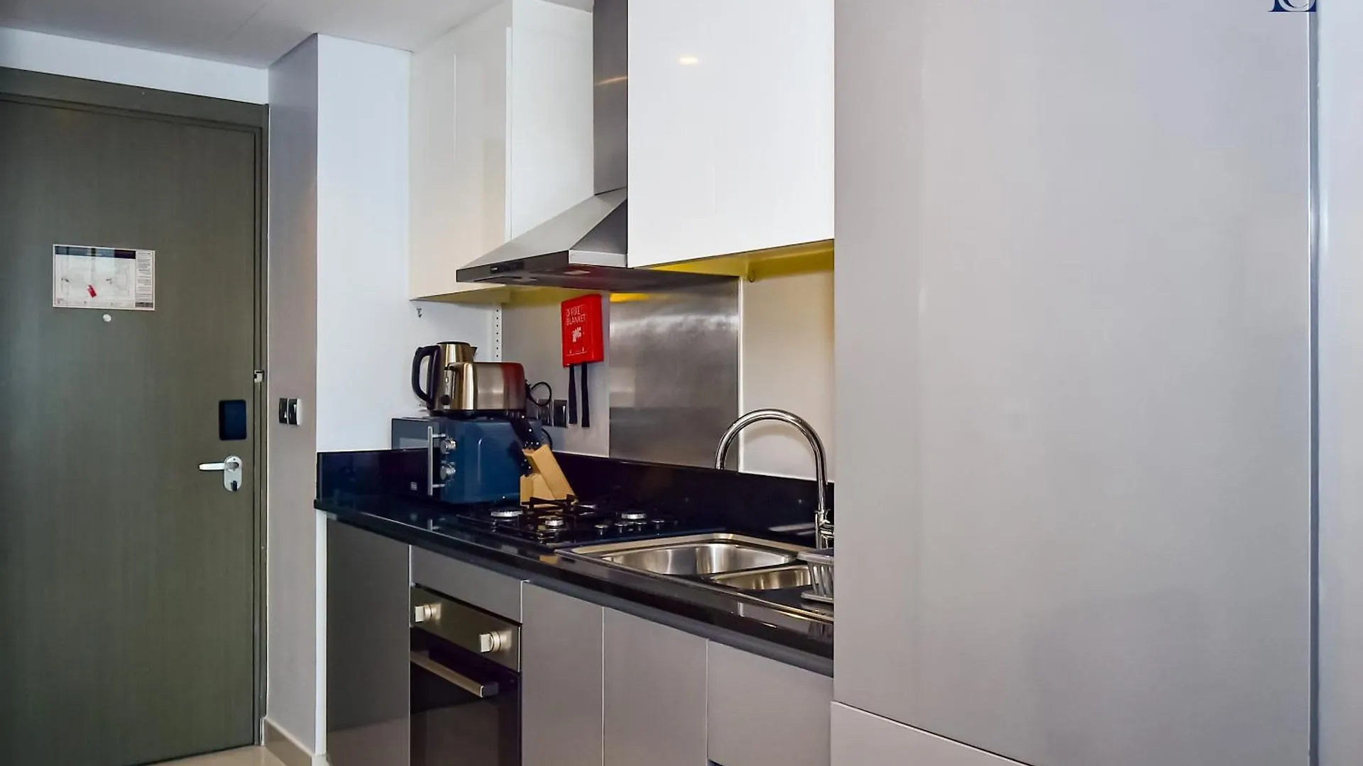 Luxury Escapes - Damac Maison Prive - Canal View Studio Apts - Near Dubai Mall 0*,
