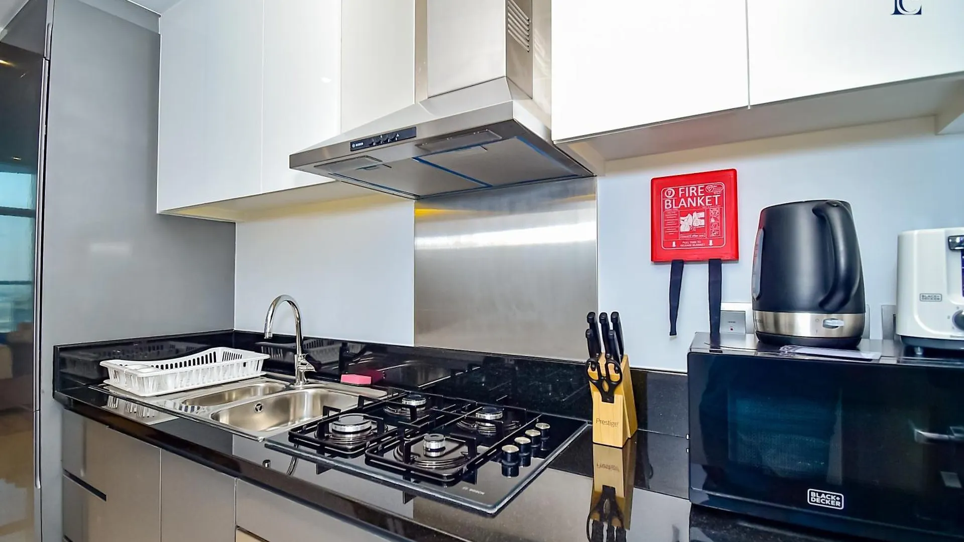 Luxury Escapes - Damac Maison Prive - Canal View Studio Apts - Near Dubai Mall Apartment