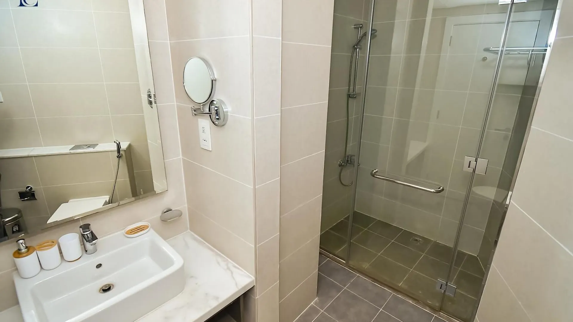 Luxury Escapes - Damac Maison Prive - Canal View Studio Apts - Near Dubai Mall Apartment
