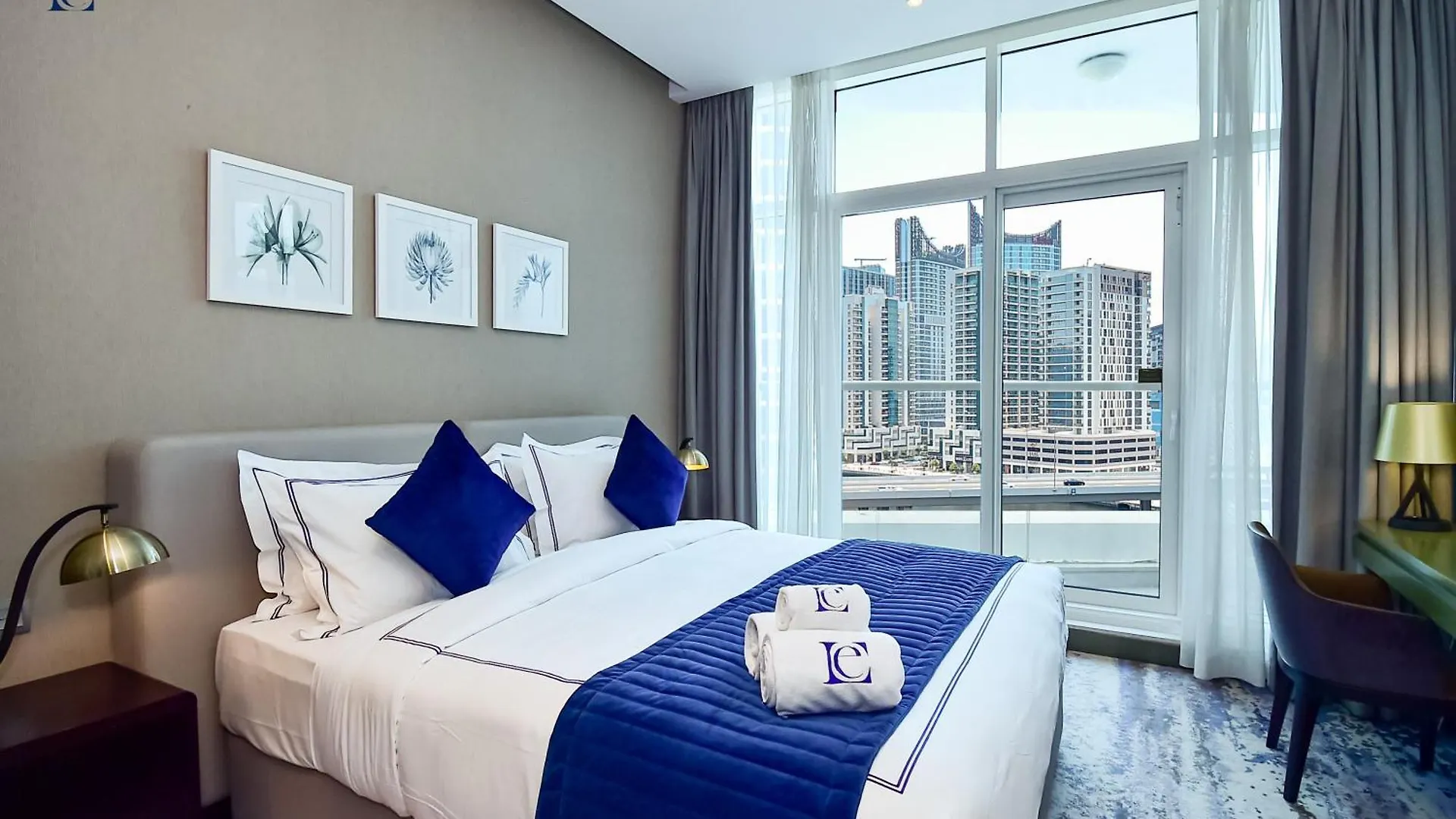 Luxury Escapes - Damac Maison Prive - Canal View Studio Apts - Near Dubai Mall